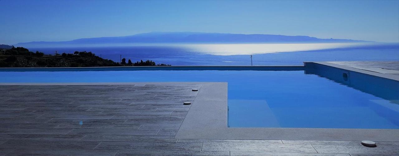 Villa Infinity ∞ 圣泰雷萨迪里瓦 外观 照片